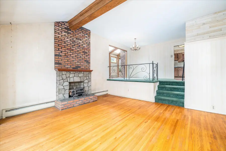 185 Maxine Court, West Hempstead, NY 11552 - Image #3