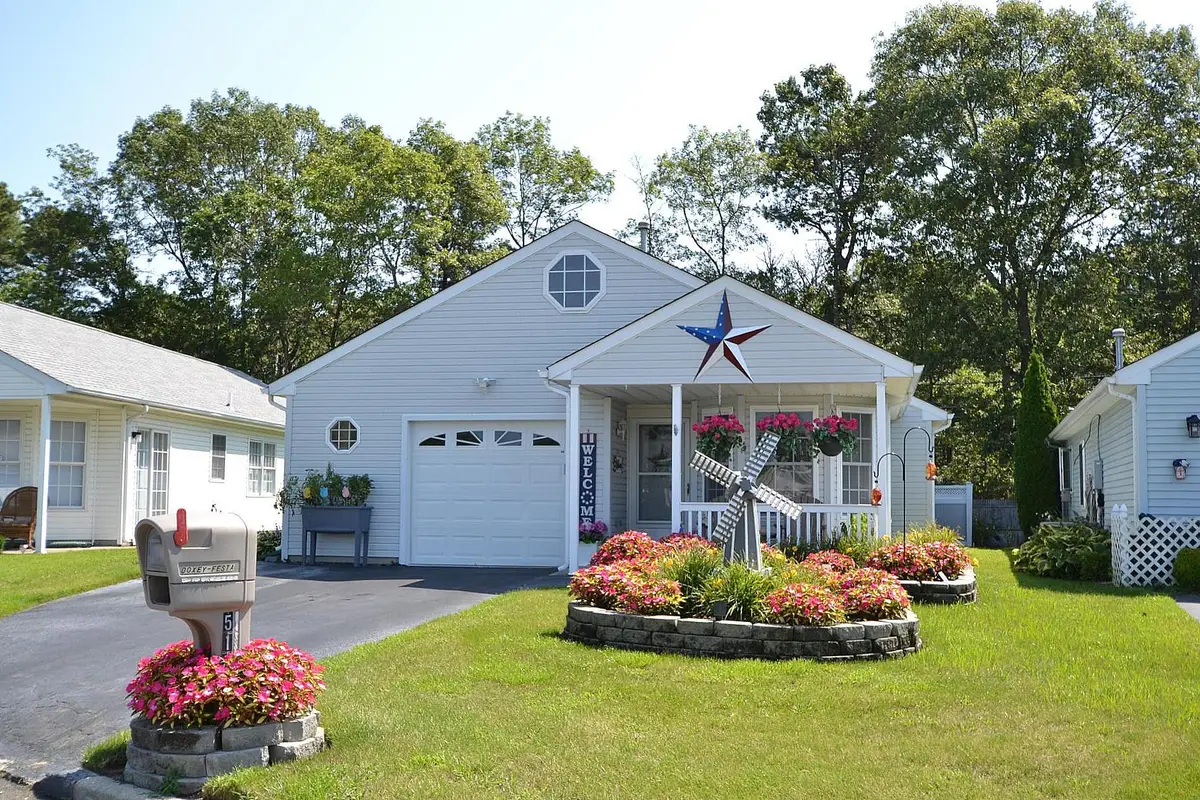 5188 Village Circle E, Manorville, NY 11949 - Image #1