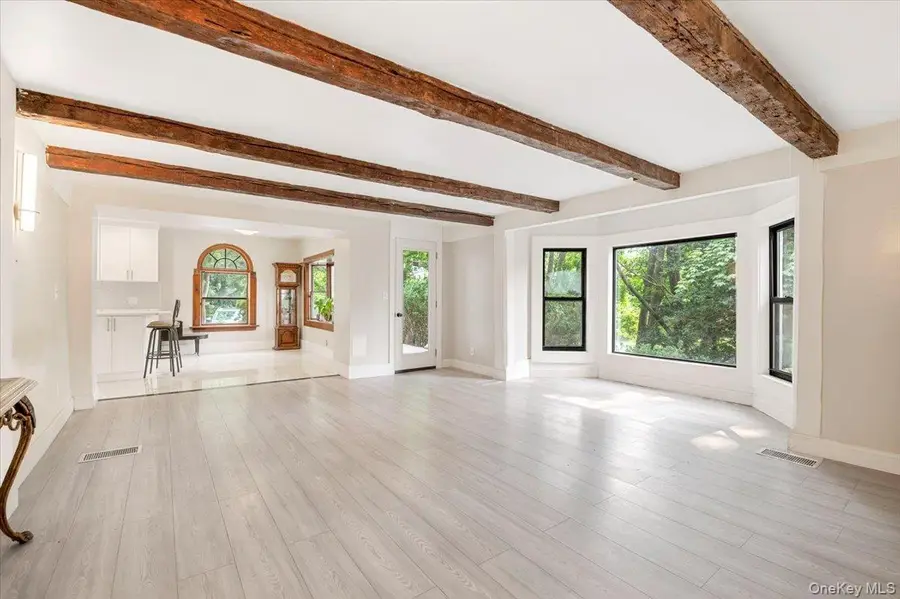 1101 Jericho Oyster Bay Road, Muttontown, NY 11732 - Image #2