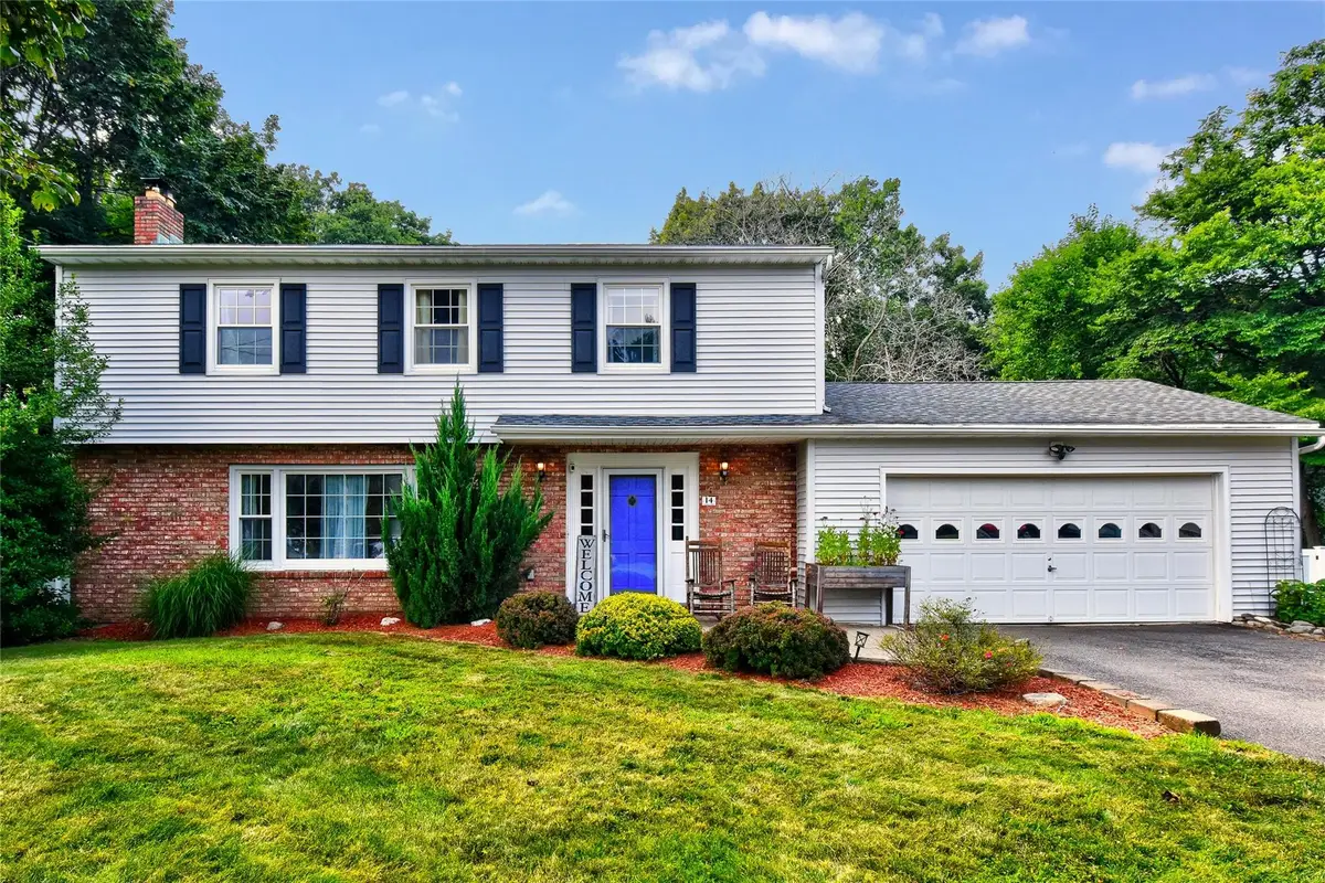 14 Cimorelli Drive, New Windsor, NY 12553 - Image #1