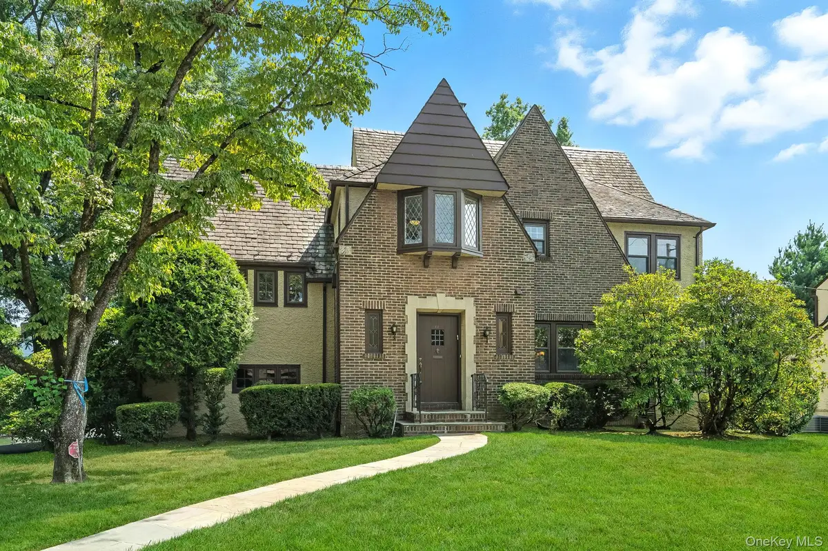 112 Bon Air Avenue, New Rochelle, NY 10804 - Image #1