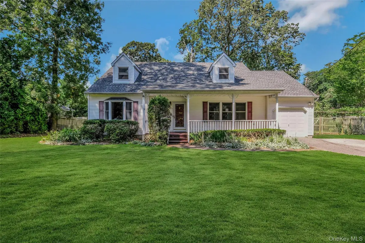 7 Garden Drive, Stony Brook, NY 11790 - Image #1