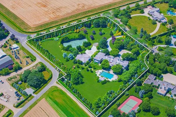 14 Fordune Drive, Southampton, NY 11968