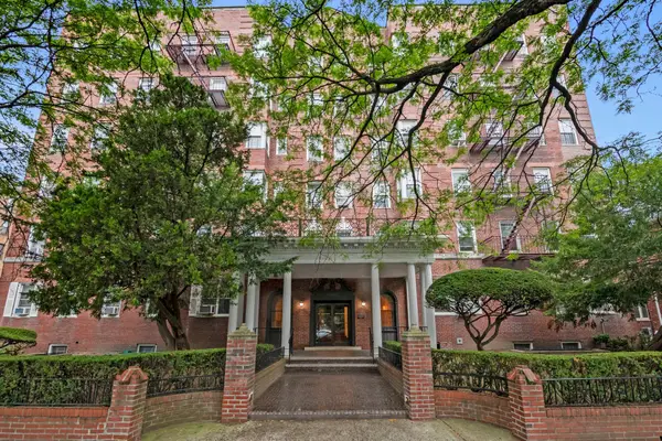 1500 Ocean Parkway #4M, Brooklyn, NY 11230