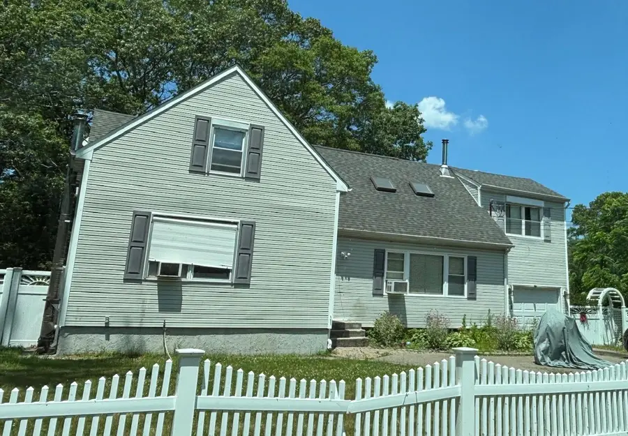 63 Washington Avenue, Mastic Beach, NY 11951 - Image #3