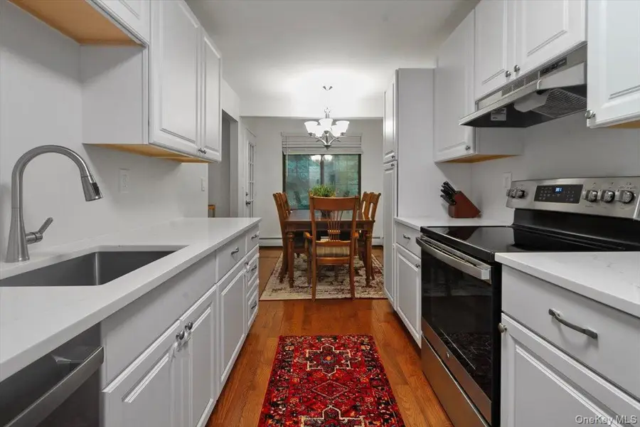 36 Foxwood Drive #6, Pleasantville, NY 10570 - Image #3