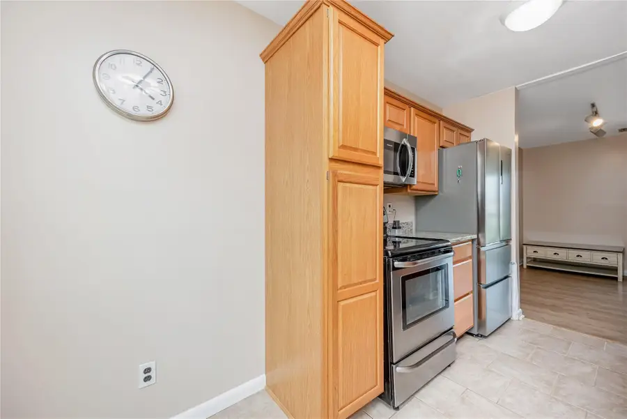 116 Westend Avenue #21, Freeport, NY 11520 - Image #2