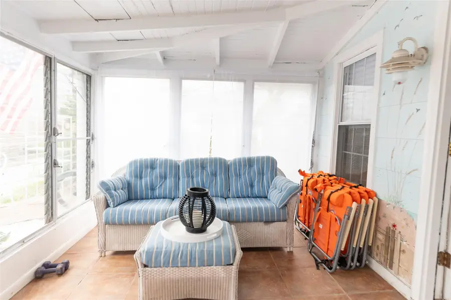 291 Cottage Walk, Ocean Beach, NY 11770 - Image #3