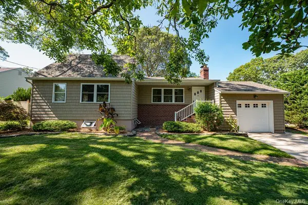 11 Oceanside Drive, Sound Beach, NY 11789