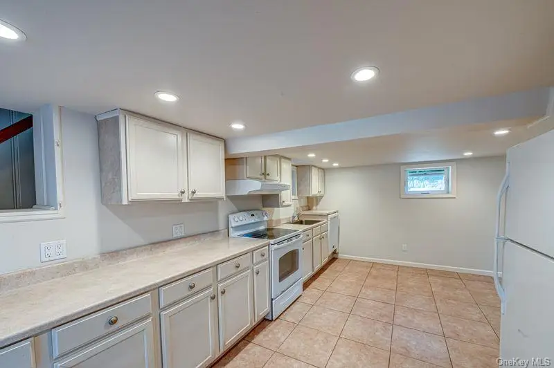 11 Oceanside Drive, Sound Beach, NY 11789 - Image #3