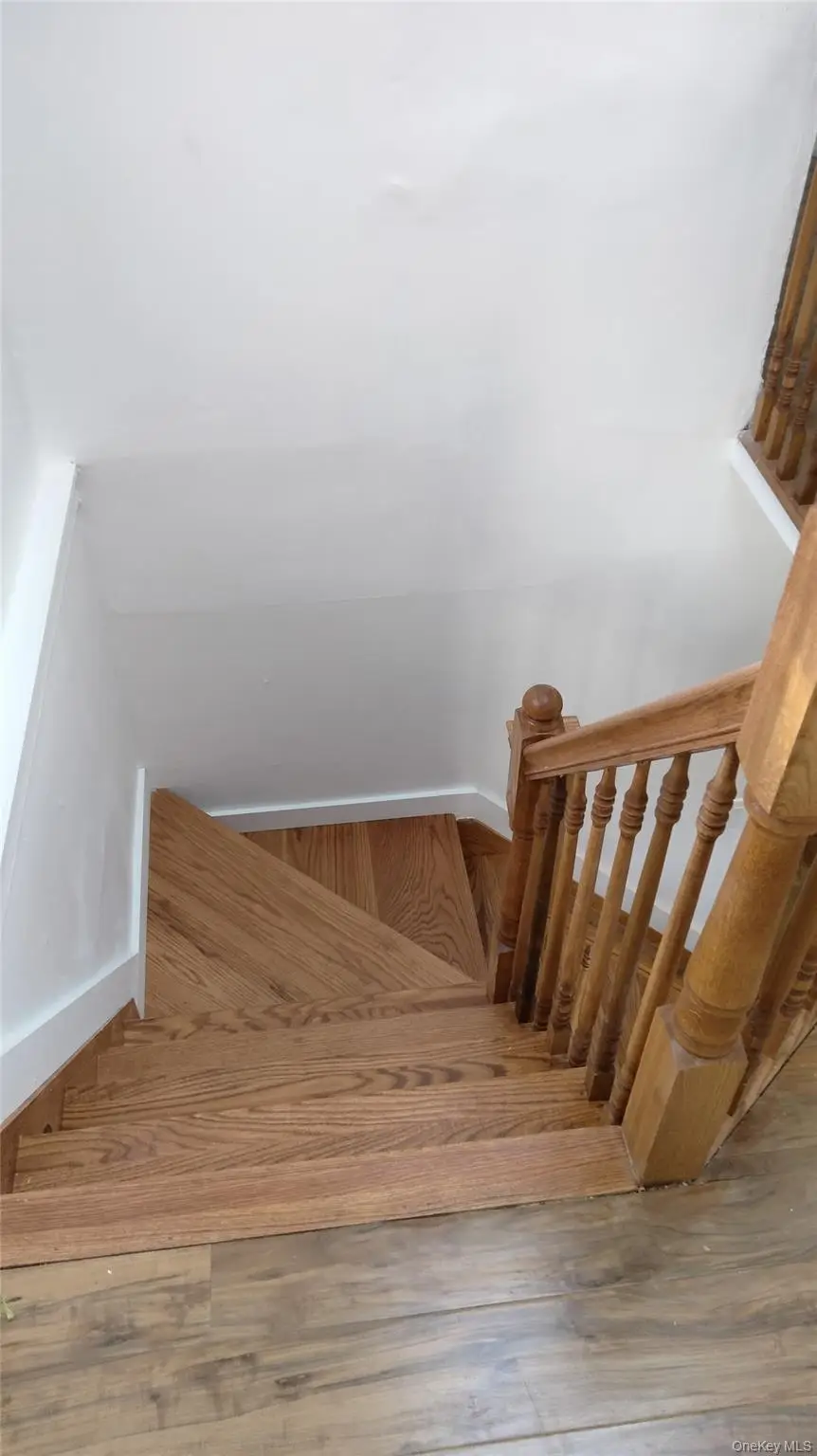 459 Roquette Avenue, Floral Park, NY 11001 - Image #2