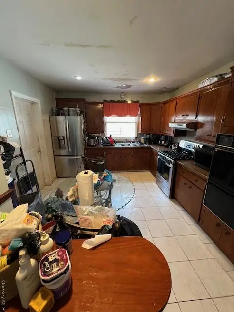 10211 85th Avenue, Richmond Hill, NY 11418 - Image #3