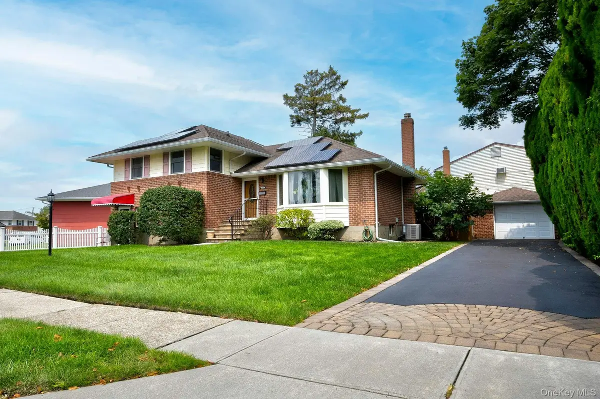 3895 Green Place, Bethpage, NY 11714 - Image #1