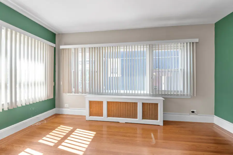 2441 Yates Avenue, Bronx, NY 10469 - Image #2