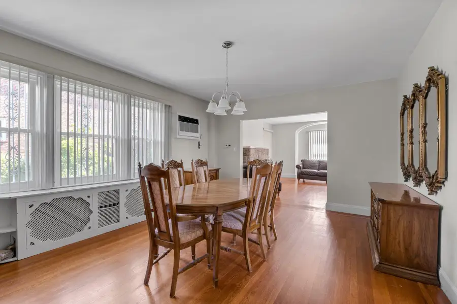 2441 Yates Avenue, Bronx, NY 10469 - Image #3