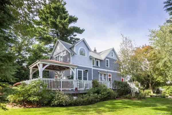 50 Belden Avenue, Dobbs Ferry, NY 10522