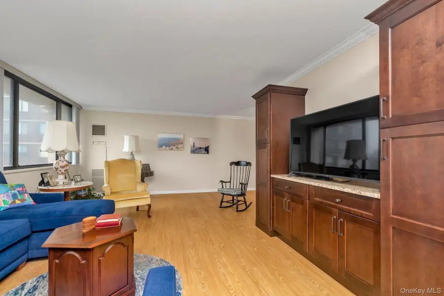 269-10 Grand Central Parkway #4V, Queens, NY 11005 - Image #3