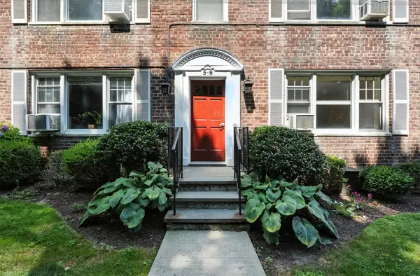 14 Soundview Avenue #8, White Plains, NY 10606