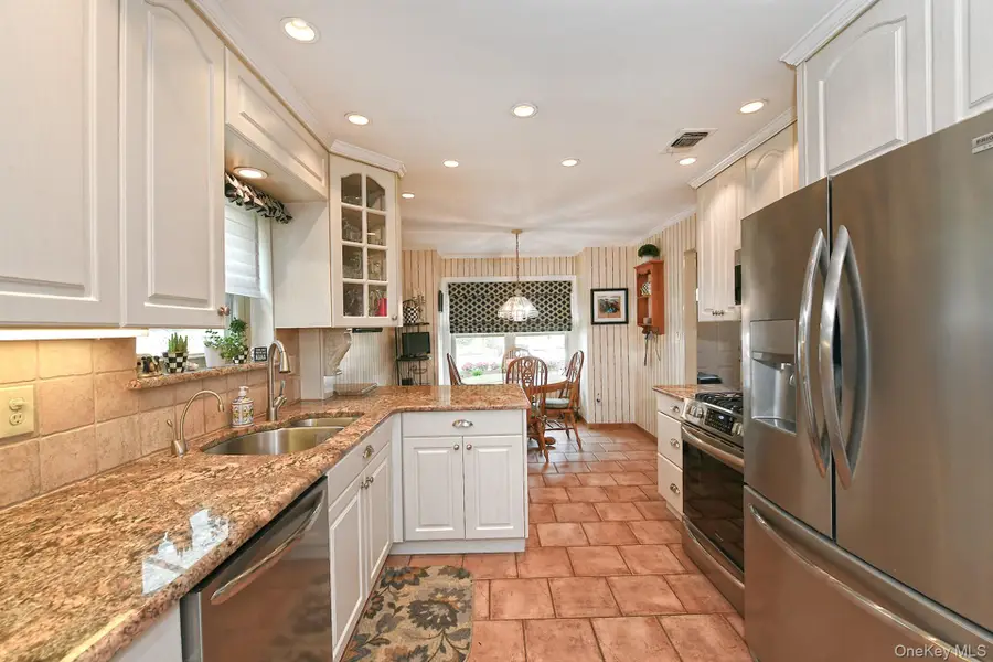 226 Oakview Avenue, Oceanside, NY 11572 - Image #3