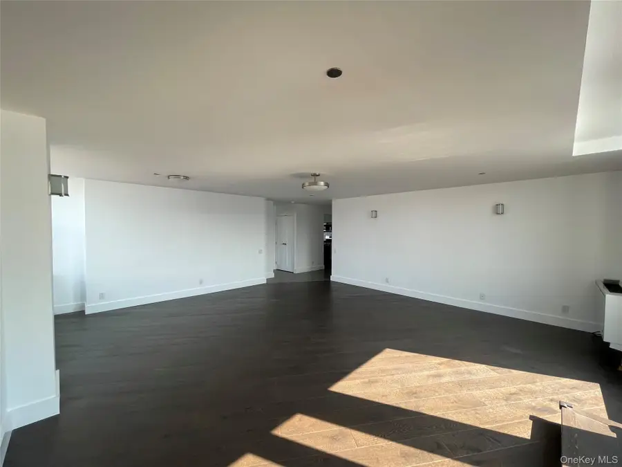 23 Water Grant Street #10 E, Yonkers, NY 10701 - Image #2