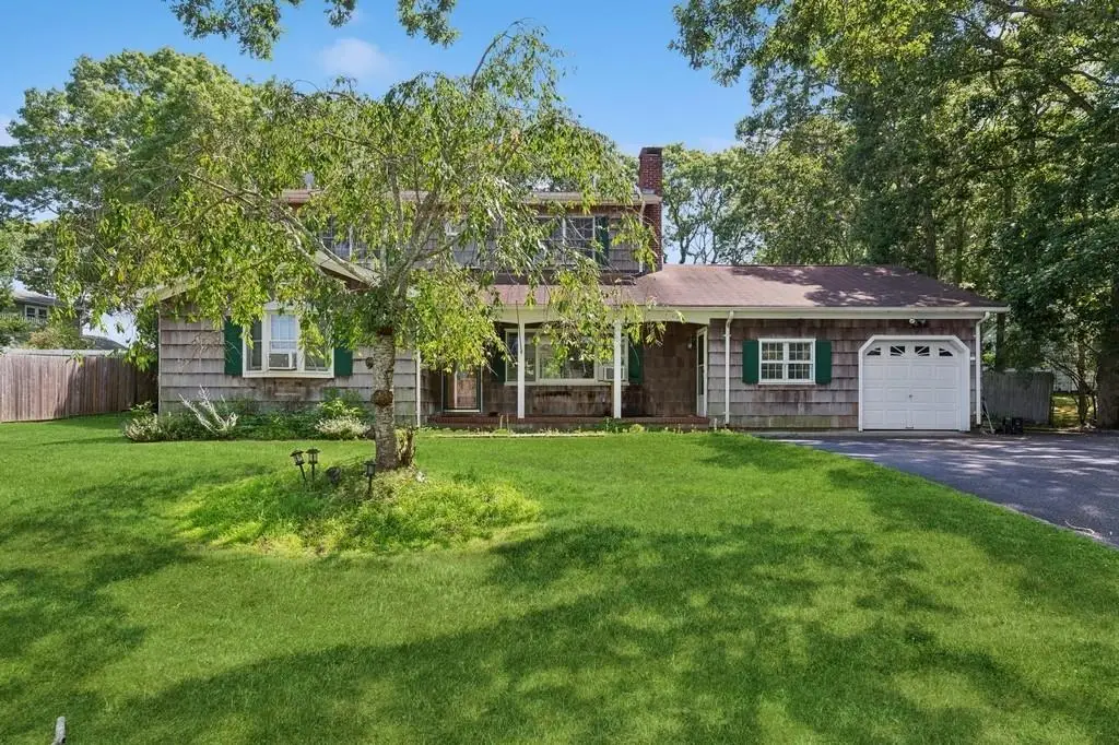 7 Mortimer Street, Westhampton Beach, NY 11978 - Image #1