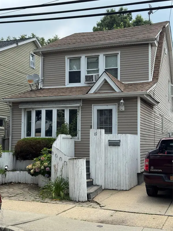 19 Jacob Street, Elmont, NY 11003