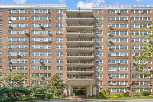 4525 Henry Hudson Parkway #609, Bronx, NY 10471