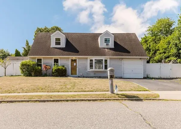 42 Clymer Street, Port Jefferson Station, NY 11776