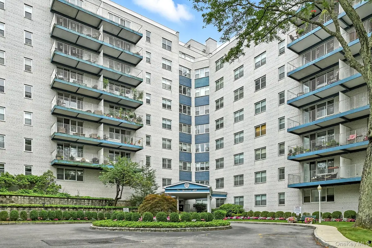499 N Broadway #1J, White Plains, NY 10603 - Image #1