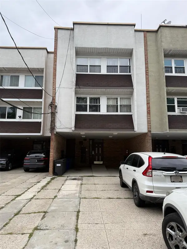 11949 6th Avenue, College Point, NY 11356