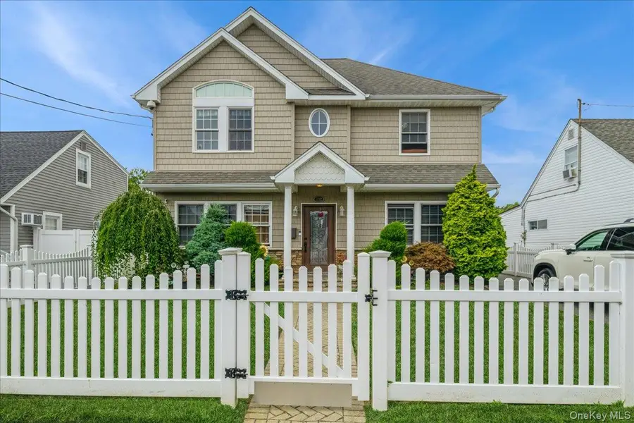 732 Sunrise Avenue, Bellmore, NY 11710 - Image #3