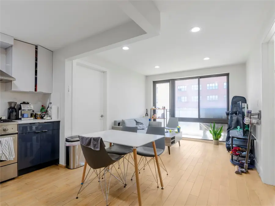 2705 41st Avenue #5D, Long Island City, NY 11101 - Image #2