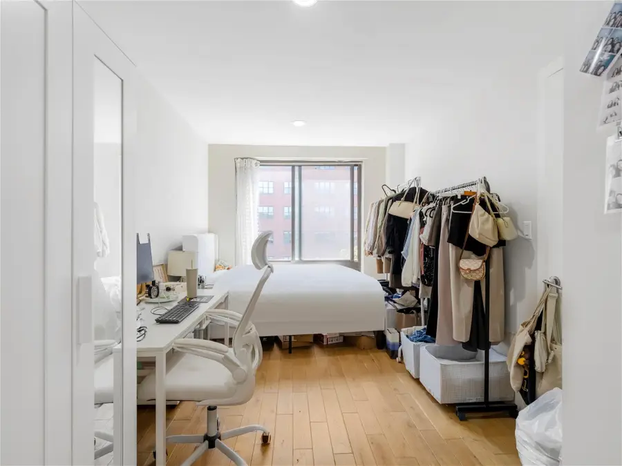 2705 41st Avenue #5D, Long Island City, NY 11101 - Image #3