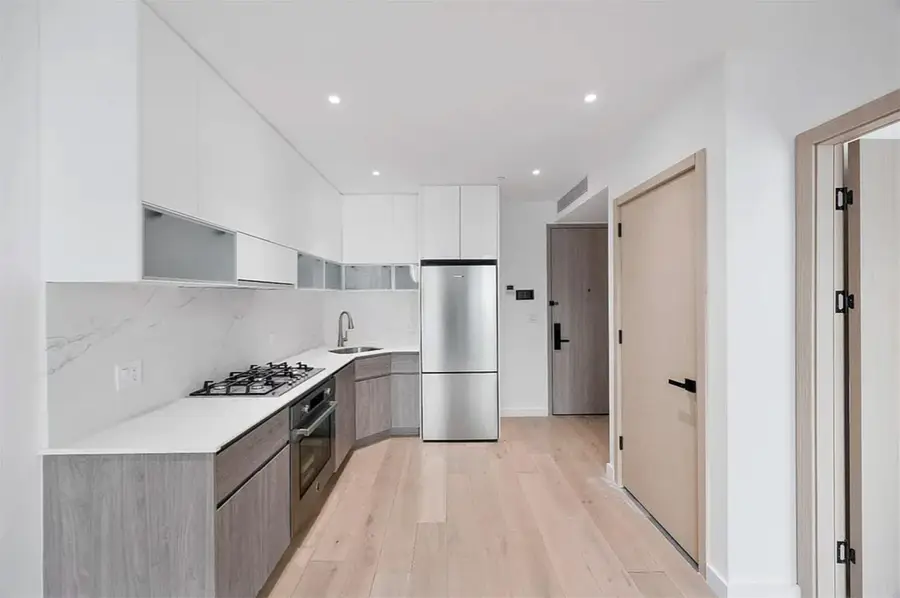 4262 Hunter Street #3C, Long Island City, NY 11101 - Image #3