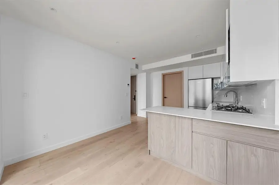 4262 Hunter Street #4B, Long Island City, NY 11101 - Image #3