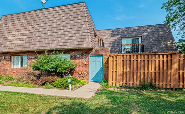 66 Laudaten Way, Warwick, NY 10990