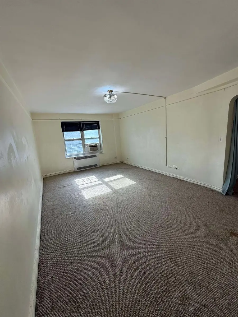 61-41 Saunders Street #B49, Rego Park, NY 11374 - Image #3