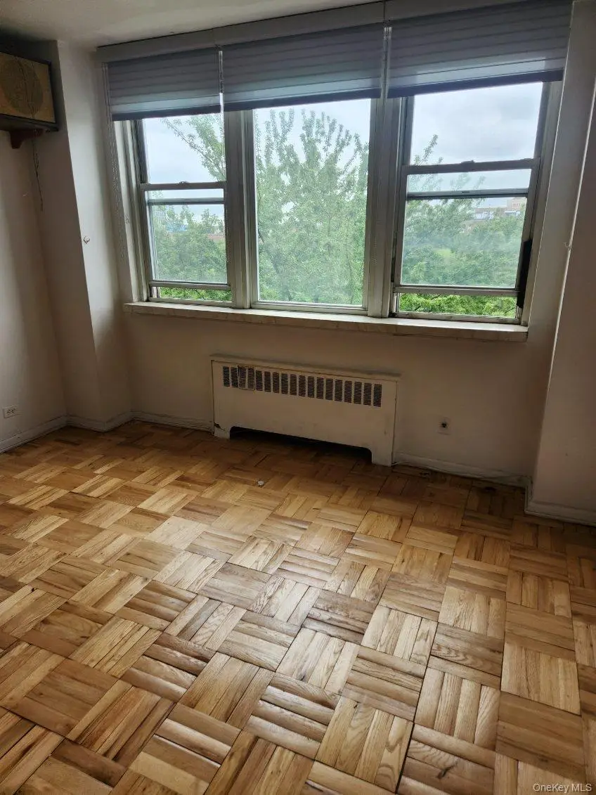 80 Knolls Crescent #8M, Bronx, NY 10463 - Image #2