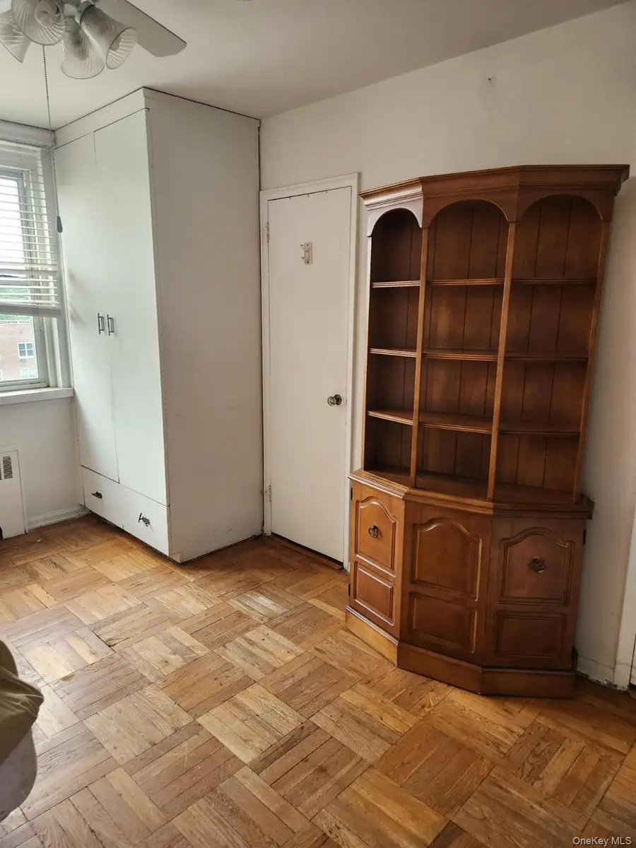 80 Knolls Crescent #8M, Bronx, NY 10463 - Image #3