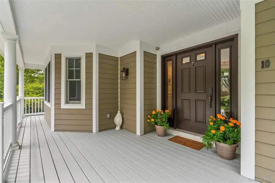 10 Northwood Circle, Huntington, NY 11743 - Image #2