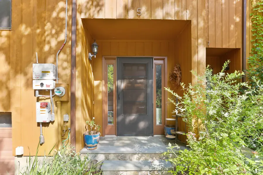 5 Robin Lane, Cortlandt, NY 10520 - Image #3