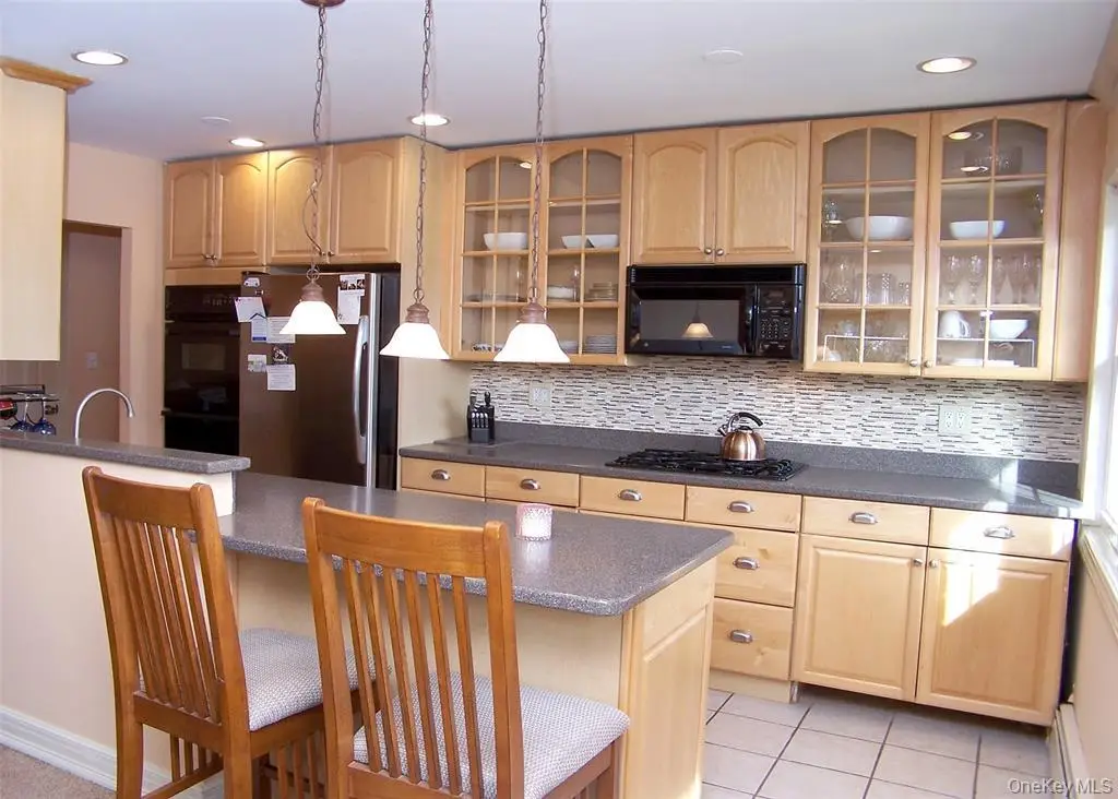 460 Old Town Road #7K, Port Jefferson Station, NY 11776 - Image #1