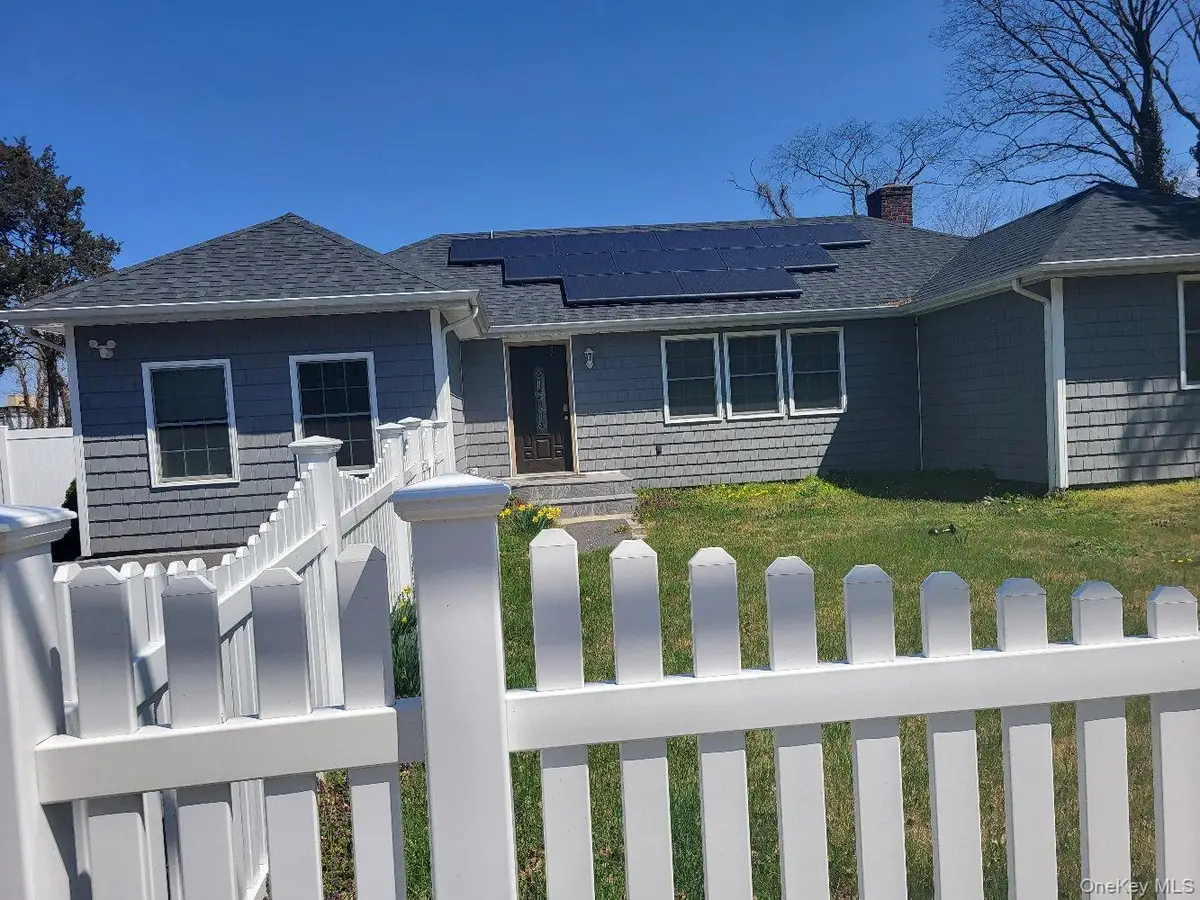 1227 Little East Neck Road, West Babylon, NY 11704 - Image #1