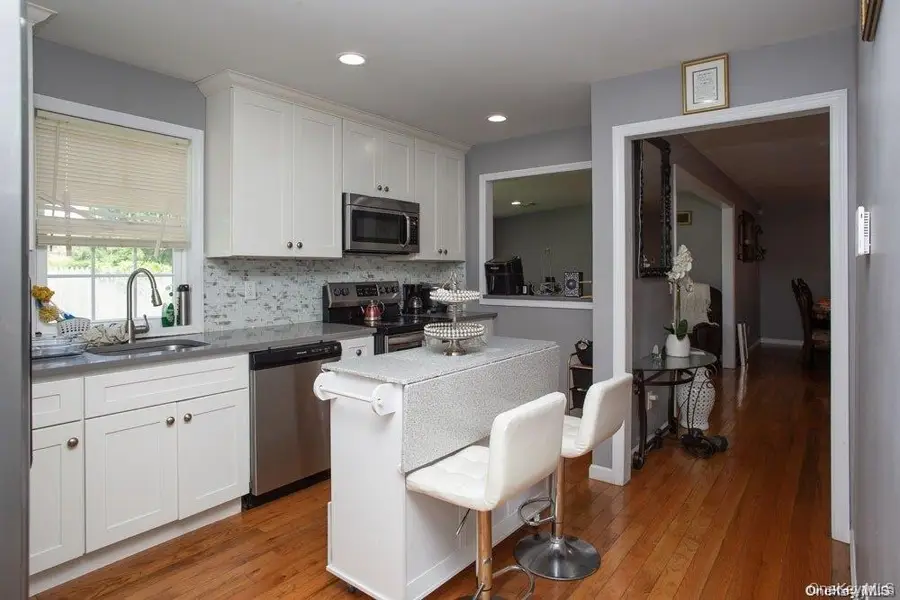 1227 Little East Neck Road, West Babylon, NY 11704 - Image #2