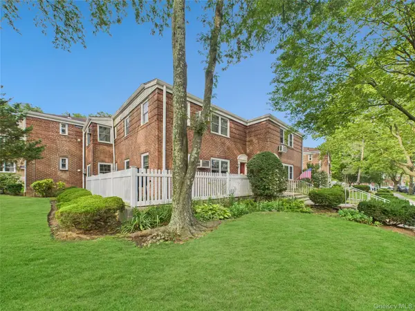 22439 Kingsbury Avenue #A, Oakland Gardens, NY 11364