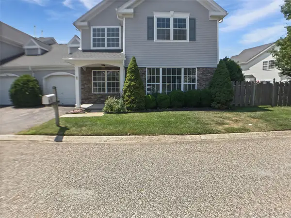 5 Lori Lane, Middle Island, NY 11953