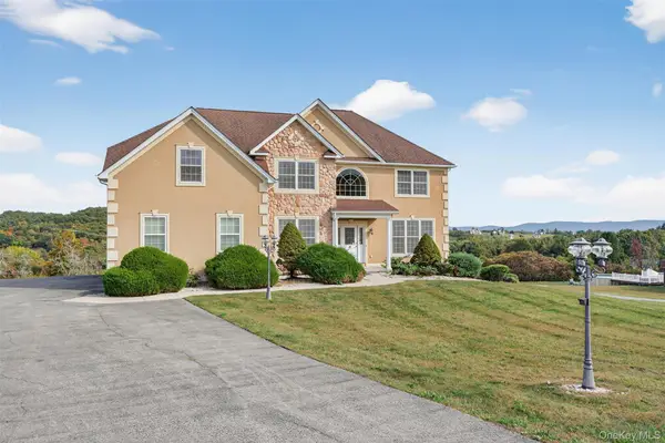 14 Burma Road, Marlboro, NY 12542