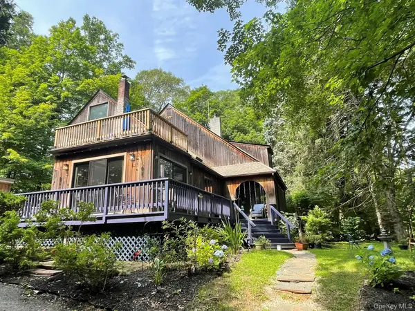 34 Mount Airy Road E, Croton-on-Hudson, NY 10520