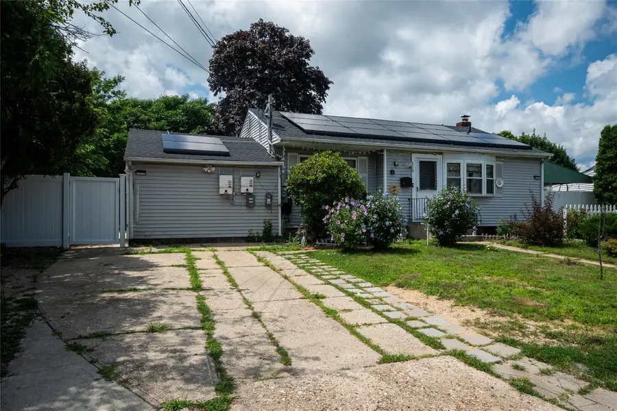 218 Grand Boulevard, Brentwood, NY 11717 - Image #3