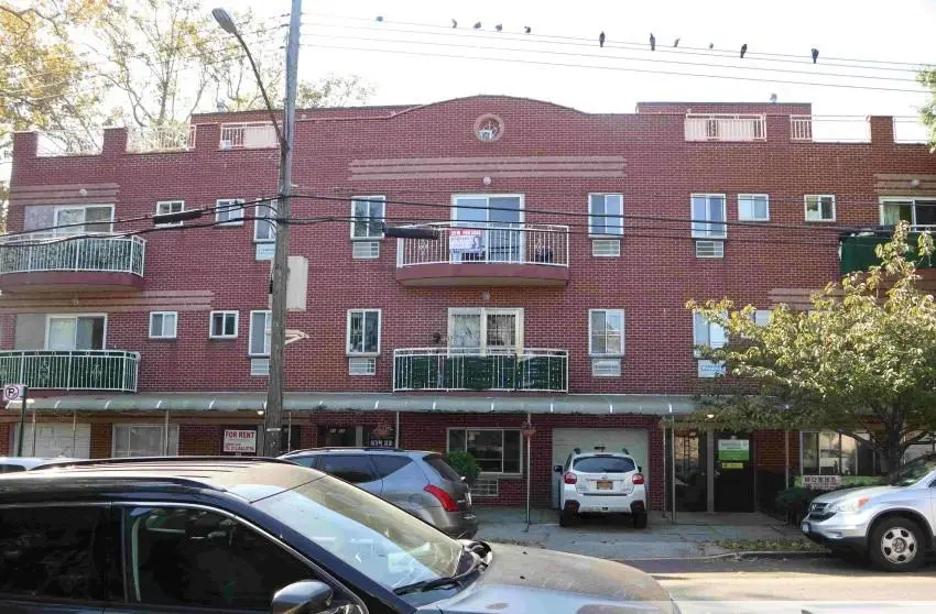 41-50 149 Pl #C2F, Flushing, NY 11355 - Image #1